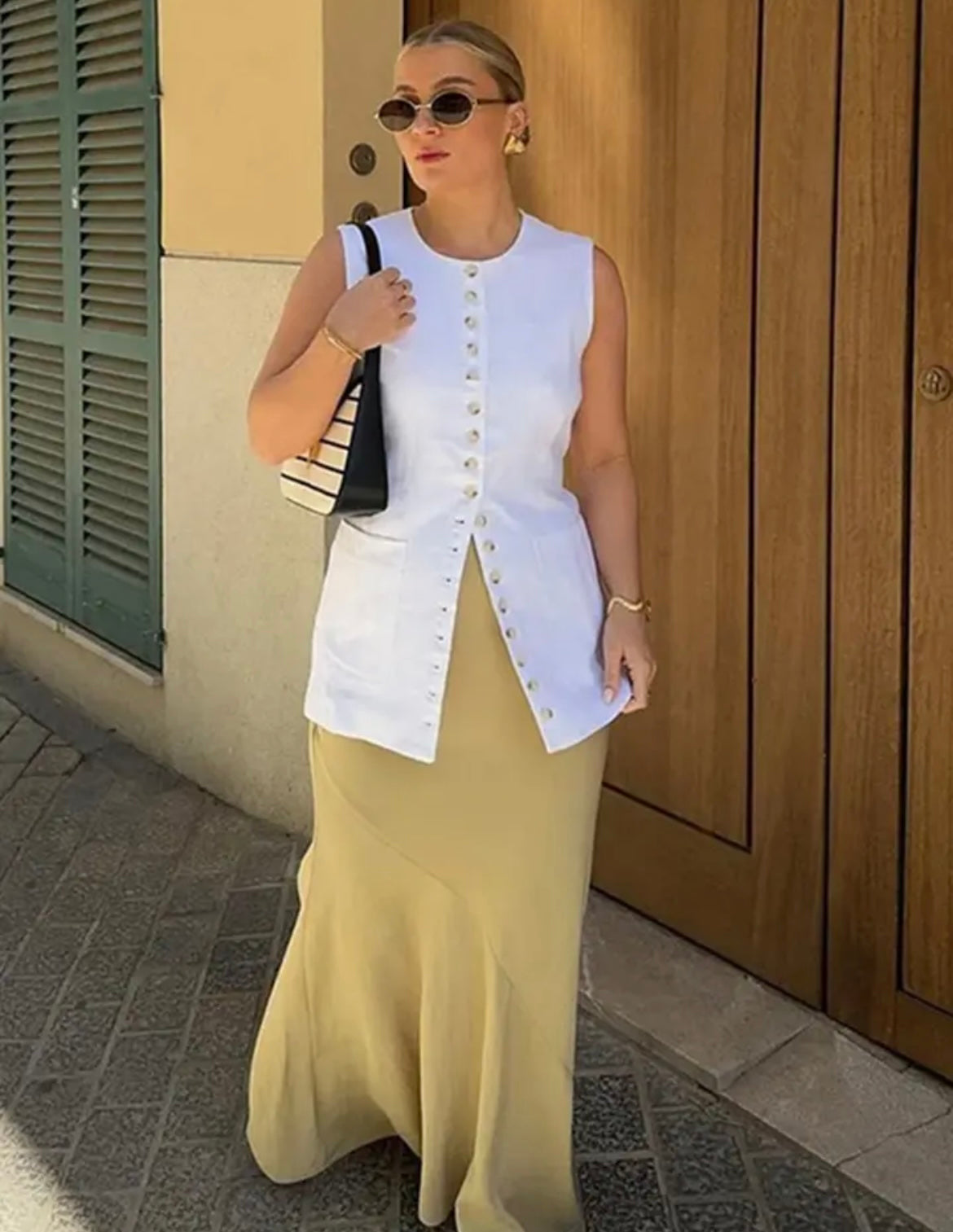 Antonella buttoned vest - House of Maye